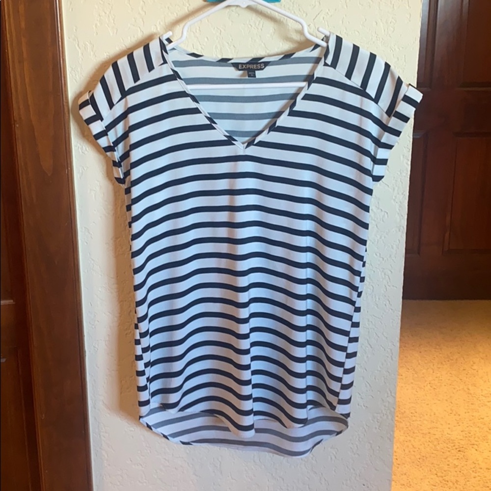 V-Neck short sleeve blouse